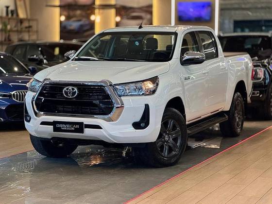 TOYOTA HILUX 2.8 D-4D TURBO DIESEL CD SR 4X4 AUTOMÁTICO TOYOTA HILUX 2.8 D-4D TURBO DIESEL CD SR 4X4 AUTOMÁTICO
